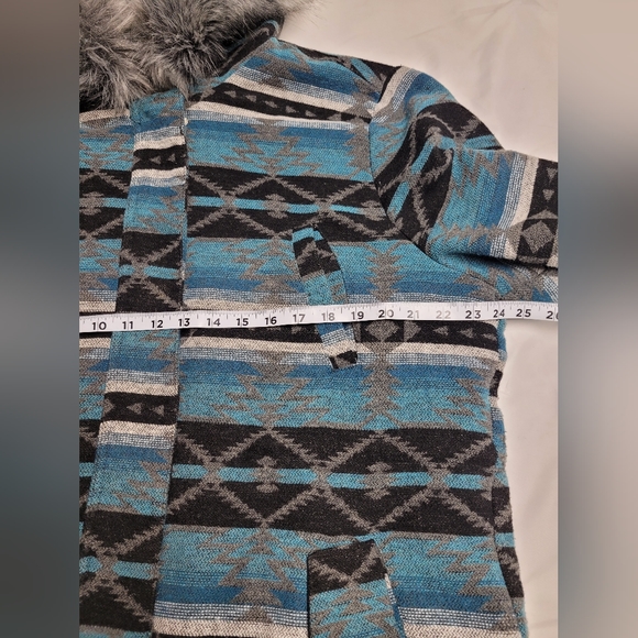 Outback Trading Co Myra Aztec Womens Jacket With Faux Fur Lined Hood Size XL - Picture 8 of 10